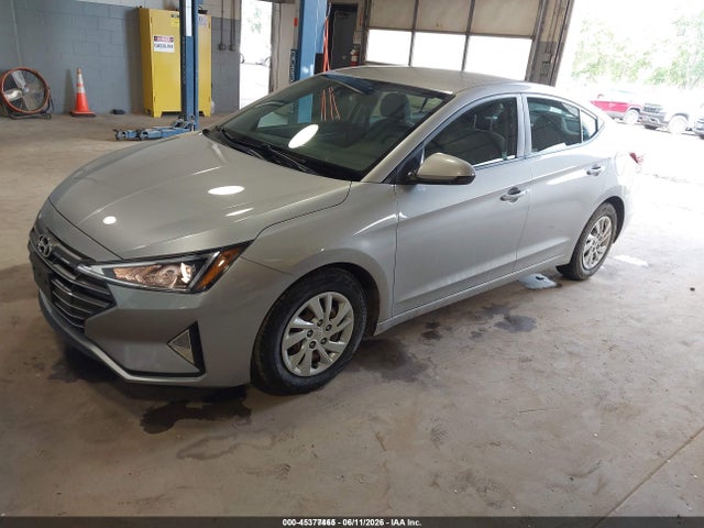 2020 Hyundai ELANTRA SE 照片 2