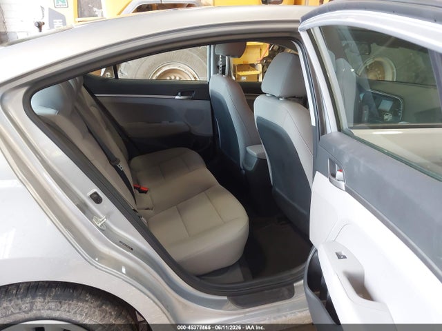 2020 Hyundai ELANTRA SE 照片 8
