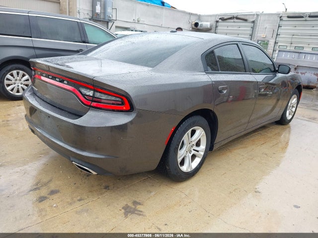 2020 Dodge CHARGER SXT RWD — фото 4