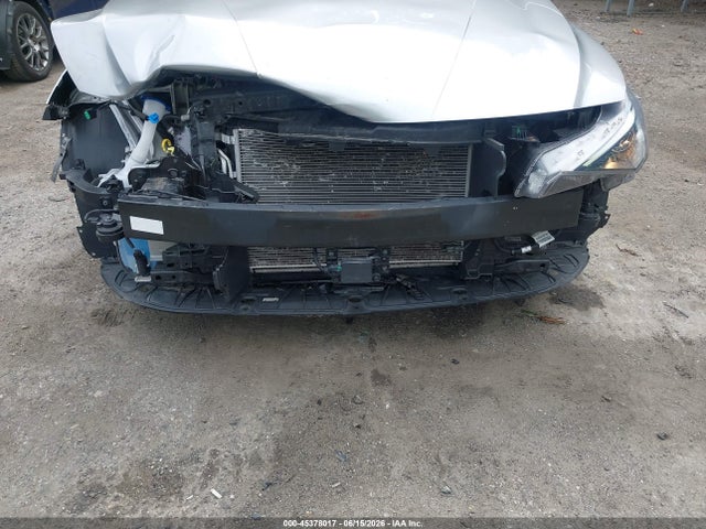 صورة 6 لـ 2021 Hyundai ELANTRA SEL