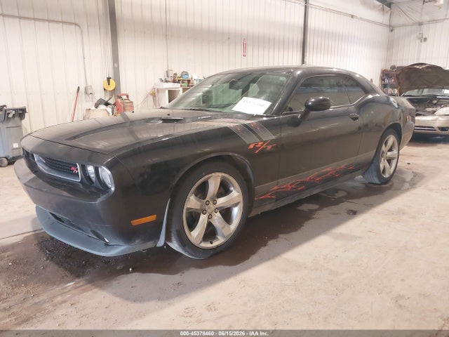 2013 Dodge CHALLENGER R/T photo 2