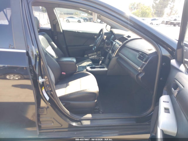 2014 Toyota CAMRY SE 照片 5