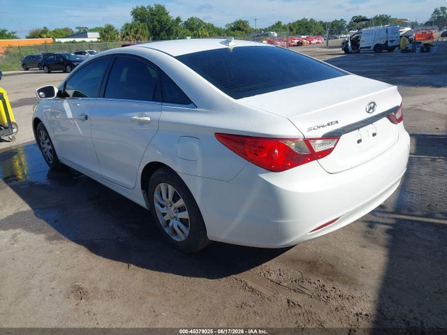2013 Hyundai SONATA GLS 照片 3