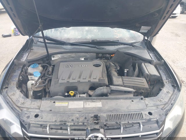 صورة 10 لـ 2014 Volkswagen PASSAT 2.0L TDI SE