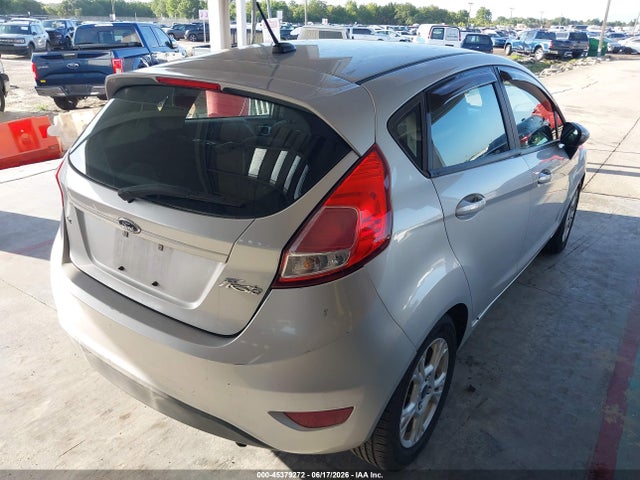 2015 FORD FIESTA SE 照片 4