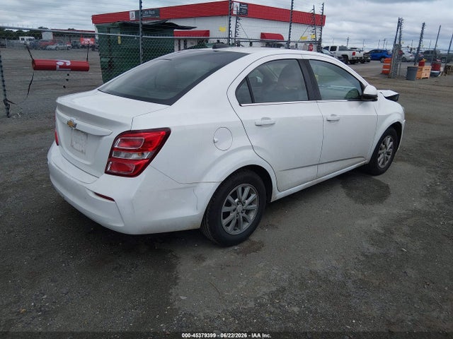 2017 Chevrolet SONIC LT AUTO 照片 4