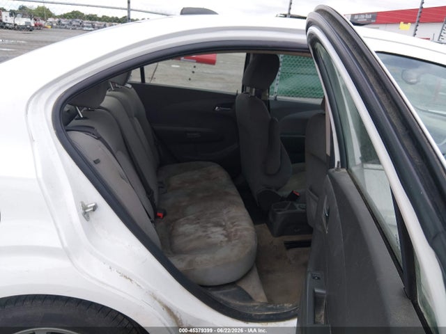 2017 Chevrolet SONIC LT AUTO 照片 8