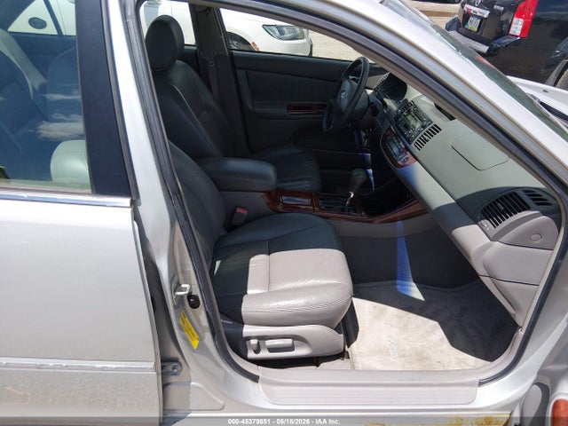 2002 Toyota CAMRY XLE photo 5