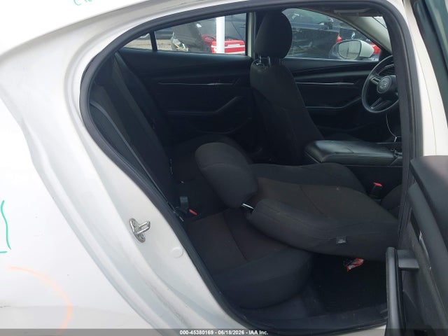 صورة 8 لـ 2019 Mazda MAZDA3