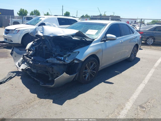 2016 Toyota CAMRY SE 照片 2