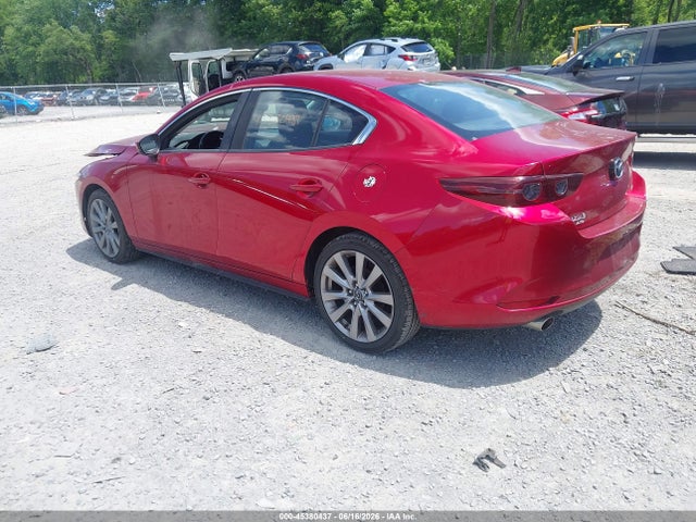 صورة 3 لـ 2021 Mazda MAZDA3 PREFERRED