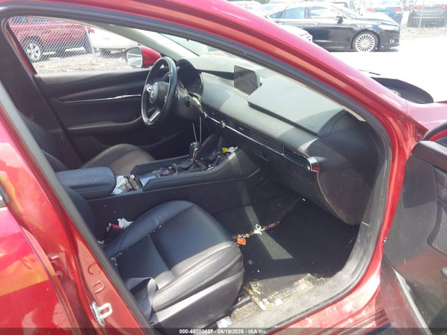 صورة 5 لـ 2021 Mazda MAZDA3 PREFERRED