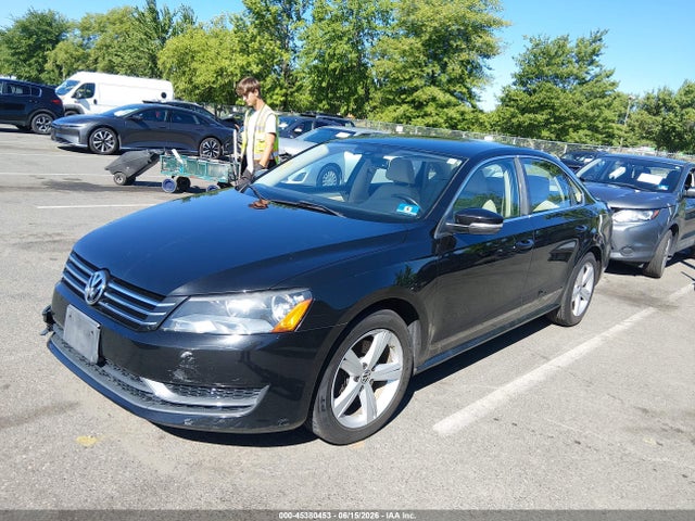 2013 Volkswagen PASSAT 2.5L SE — фото 2