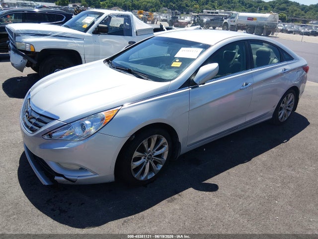 2013 Hyundai SONATA SE — фото 2