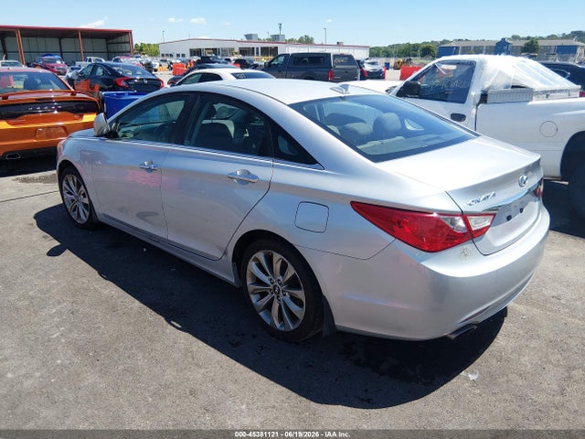 2013 Hyundai SONATA SE — фото 3