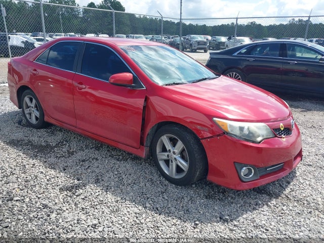 2014 TOYOTA CAMRY SE