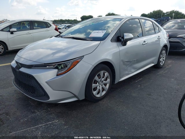 2021 Toyota COROLLA LE photo 2