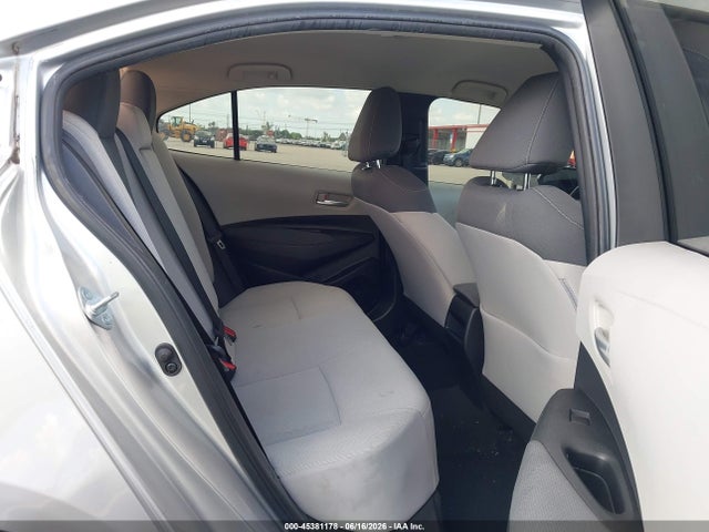 2021 Toyota COROLLA LE photo 8
