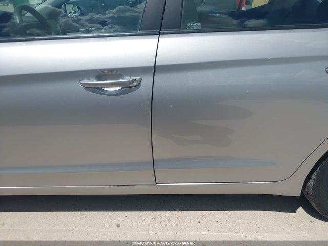 صورة 6 لـ 2020 Hyundai ELANTRA SE