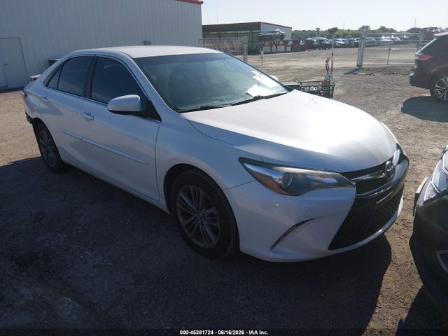 2017 TOYOTA CAMRY SE