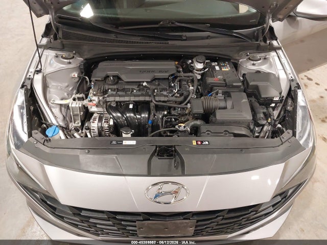 صورة 10 لـ 2023 Hyundai ELANTRA SE