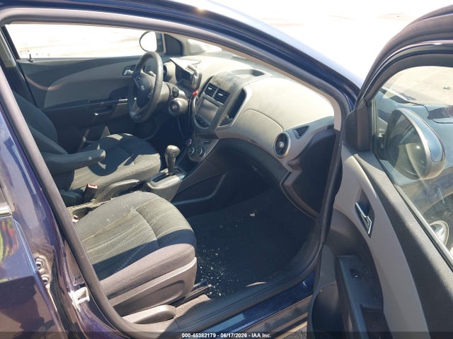 2016 Chevrolet SONIC LT AUTO 照片 5