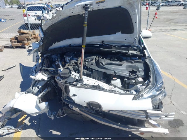2022 Toyota PRIUS L photo 10