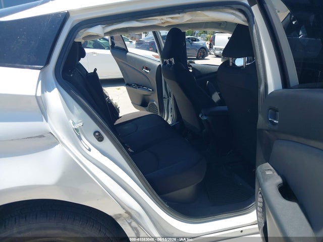 2022 Toyota PRIUS L photo 8