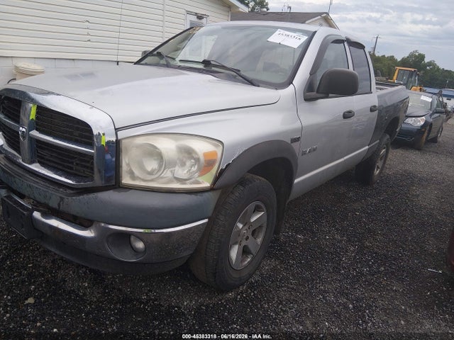 2008 Dodge RAM 1500 ST/SXT 照片 2