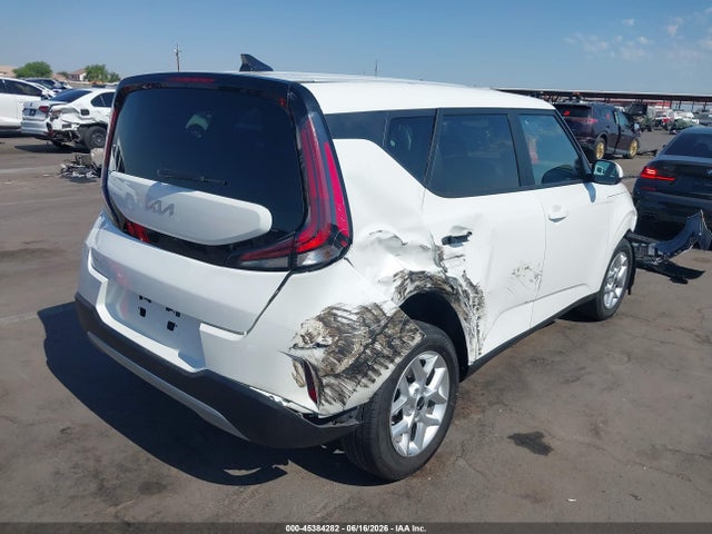 2025 KIA SOUL LX photo 4