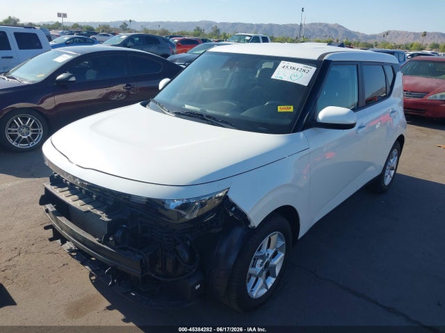 2025 KIA SOUL LX 照片 2