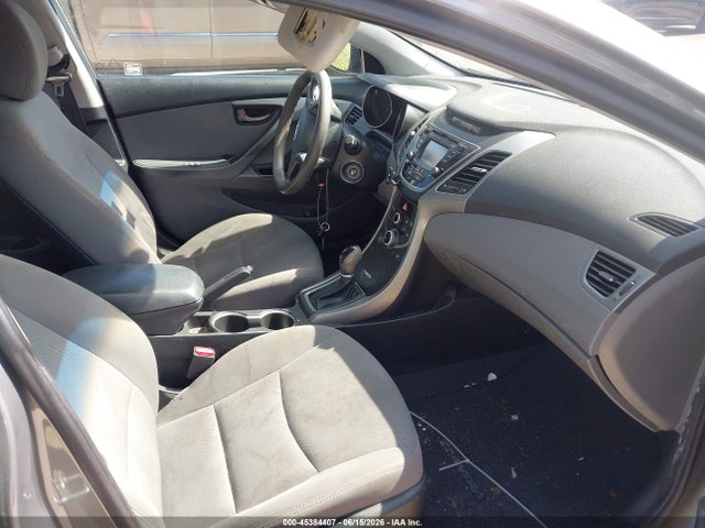2014 Hyundai ELANTRA SE photo 5
