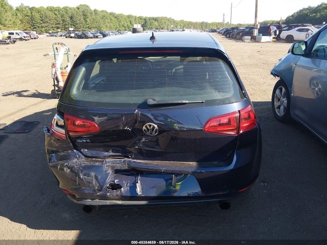 صورة 16 لـ 2015 Volkswagen GOLF GTI 2.0T S 4-DOOR