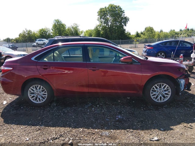 2016 Toyota CAMRY LE thumbnail 14