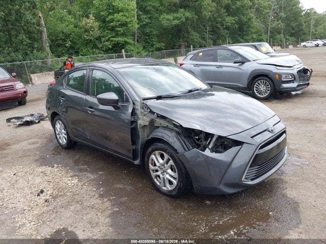 2017 TOYOTA YARIS 