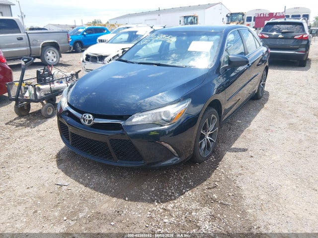 2017 Toyota CAMRY XSE photo 2