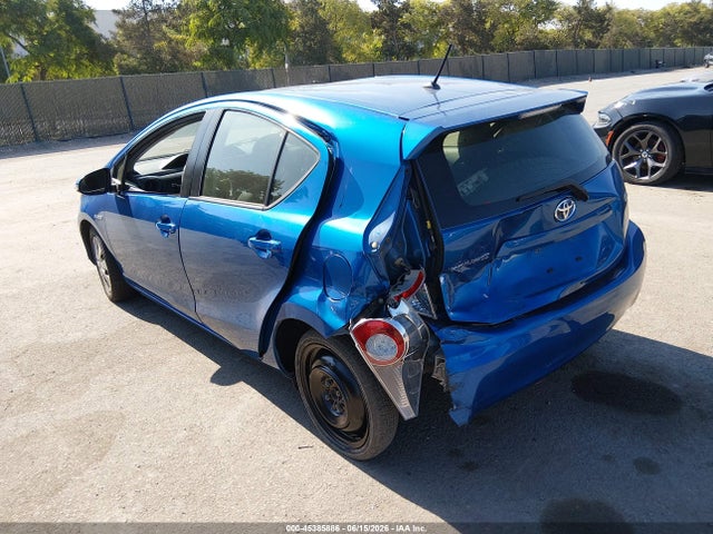 صورة 3 لـ 2014 Toyota PRIUS C TWO