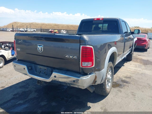2015 RAM 2500 LARAMIE — фото 4