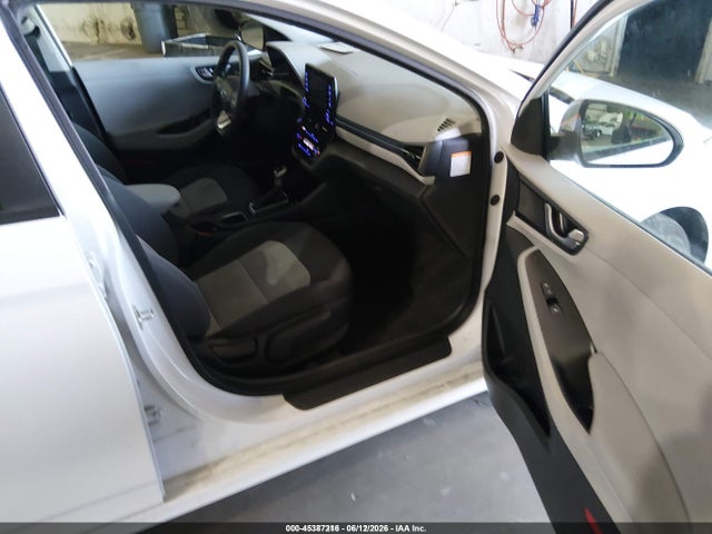 صورة 5 لـ 2020 Hyundai IONIQ HYBRID BLUE