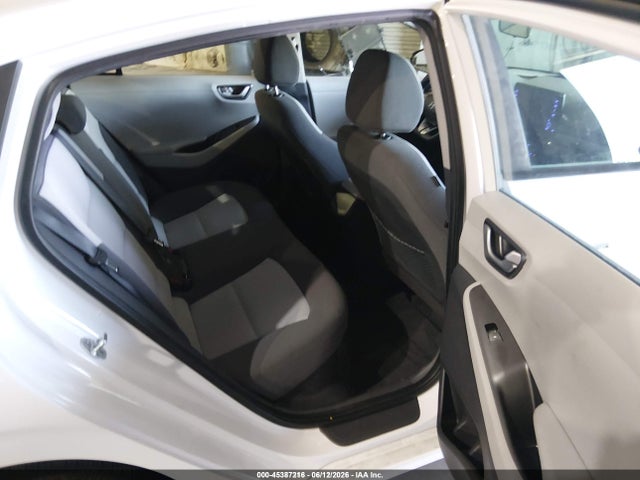 صورة 8 لـ 2020 Hyundai IONIQ HYBRID BLUE