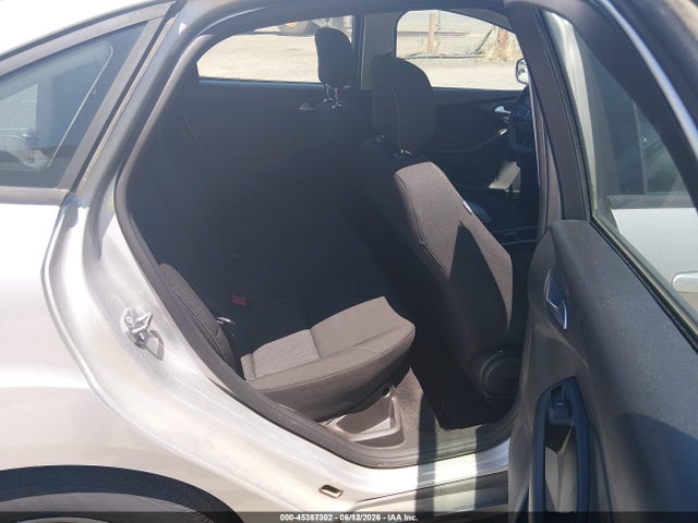 2018 FORD FOCUS SE 照片 8