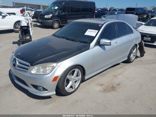 2010 Mercedes-BENZ C 300 LUXURY/SPORT — фото 2