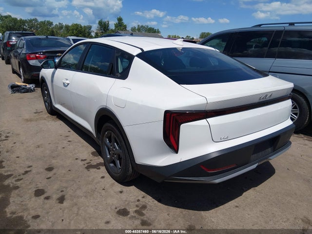 2025 KIA K4 LXS 照片 3