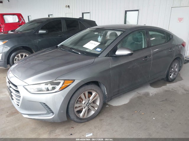 2017 Hyundai ELANTRA SE photo 2