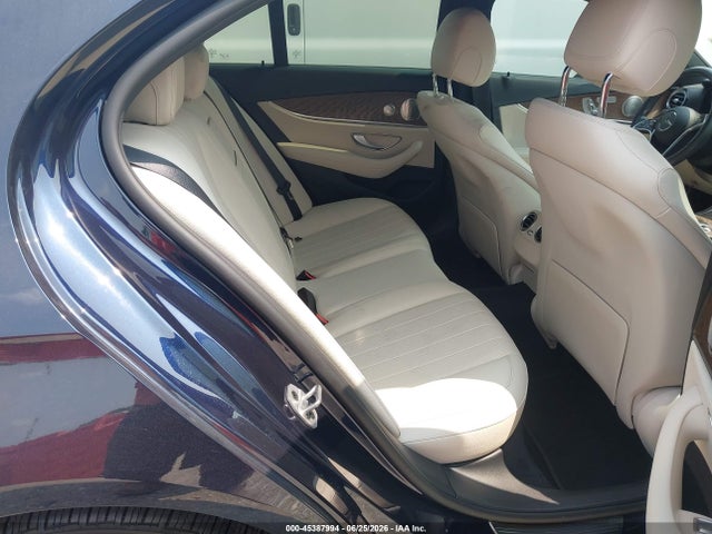 صورة 8 لـ 2022 Mercedes-BENZ E 350