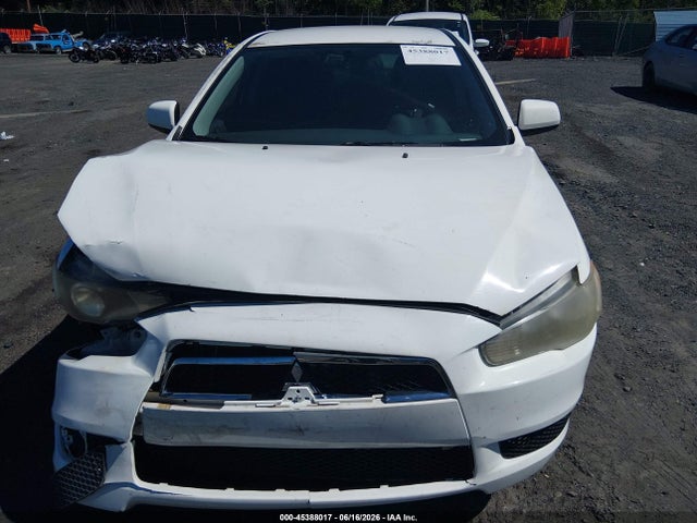 صورة 6 لـ 2013 Mitsubishi LANCER ES
