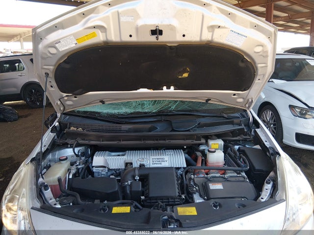 2014 Toyota PRIUS V THREE photo 10