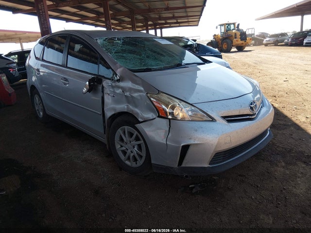 2014 Toyota PRIUS V THREE photo 1