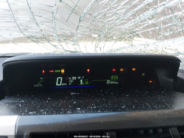2014 Toyota PRIUS V THREE photo 7