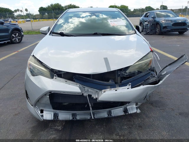2018 Toyota COROLLA LE photo 6
